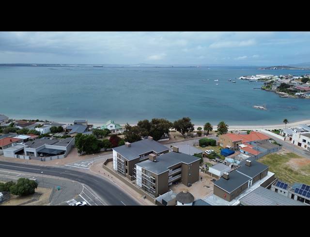 2 BEDROOM APARTMENT FOR SALE IN SALDANHA CENTRAL